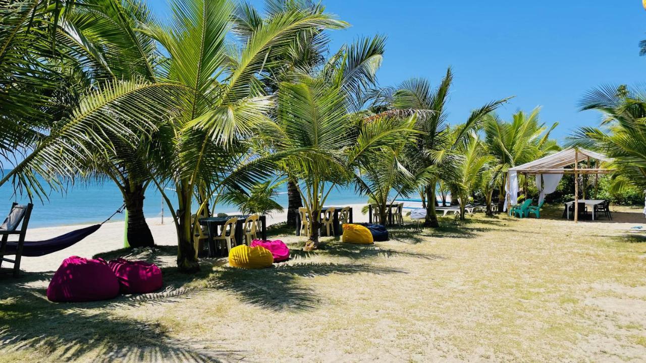 Footprints Beach Resort Agpudlos Exterior photo