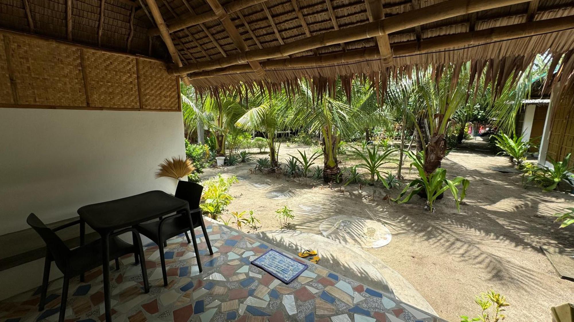 Footprints Beach Resort Agpudlos Exterior photo