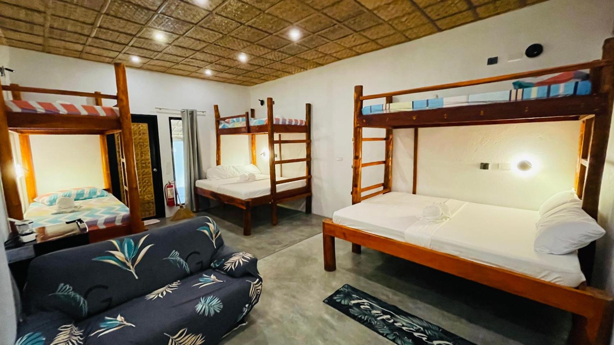 Footprints Beach Resort Agpudlos Exterior photo